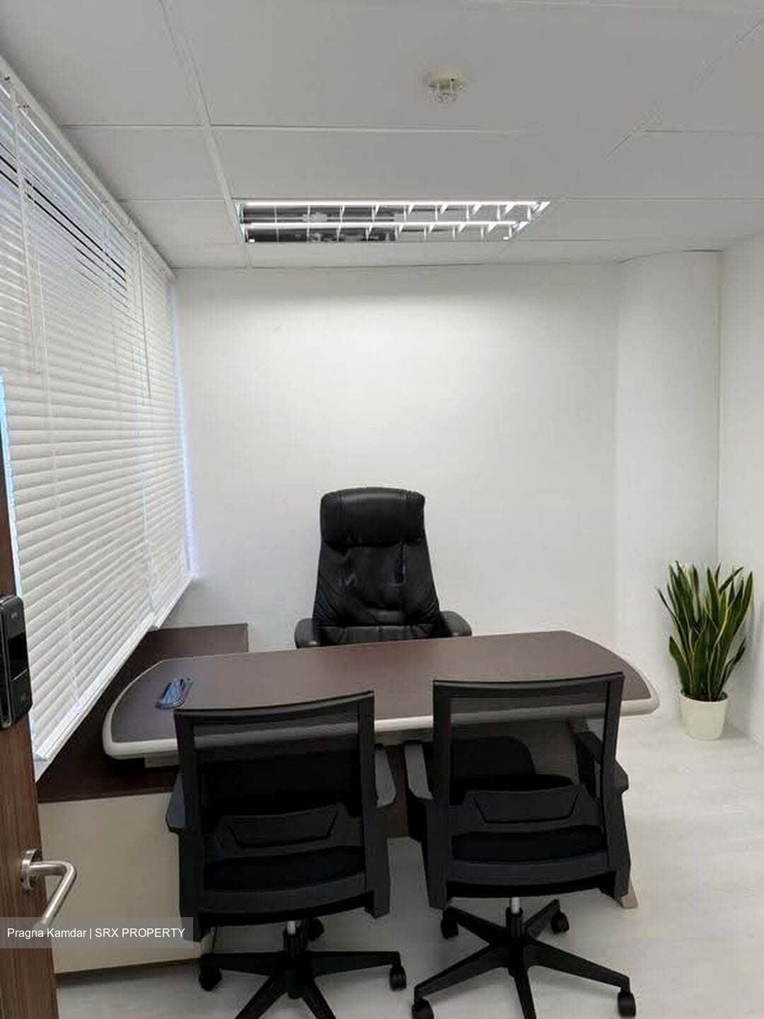 Sim Lim Tower (D8), Office #630559701